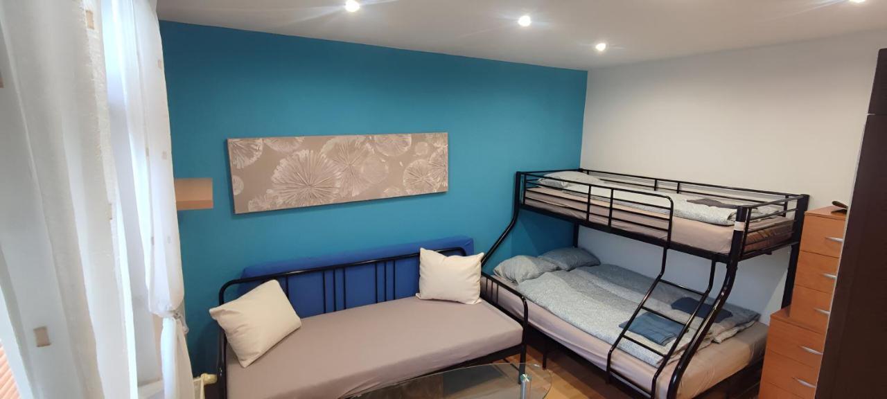 Blue Apartment In City Center, Best Location Pressburg Exterior foto